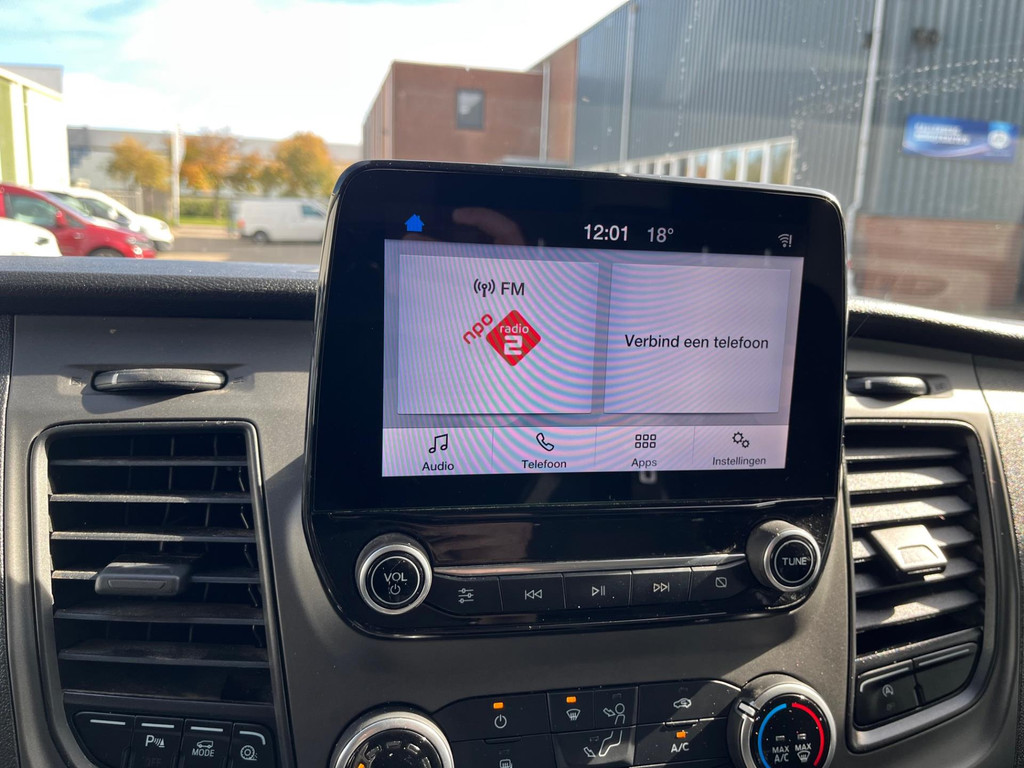 Ford Transit Custom 320 2.0 TDCI 130PK Automaat L1H1 Trend / Trekhaak / Sync 3 app connect 19