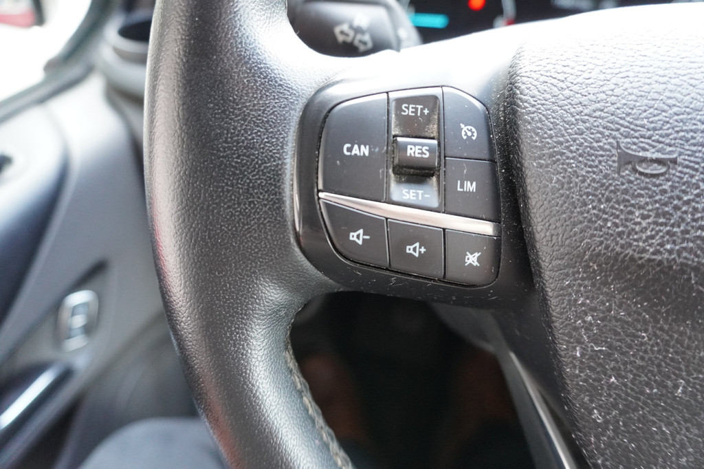 Ford Transit Custom 320 2.0 TDCI 130PK L2H1 Trend Nr. V102 | Airco | Cruise | Camera | Apple CP - Android auto 19