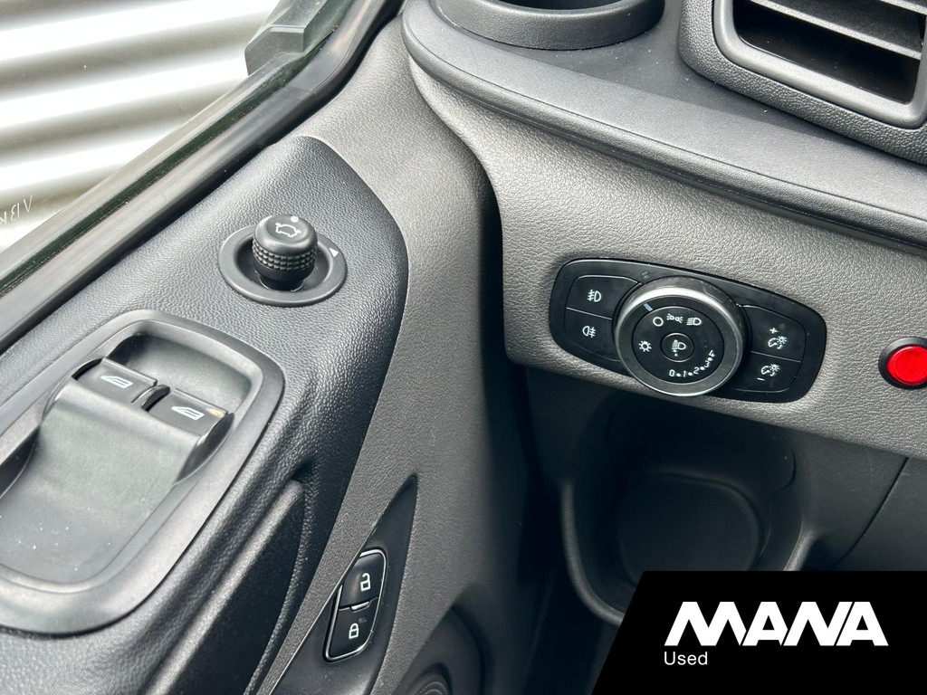 Ford Transit Custom 320 2.0TDCI 130PK L2H1 Trend Trekhaak Airco Navi Carplay 10
