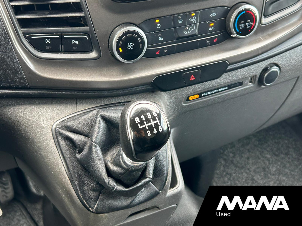 Ford Transit Custom 320 2.0TDCI 130PK L2H1 Trend Trekhaak Airco Navi Carplay 15
