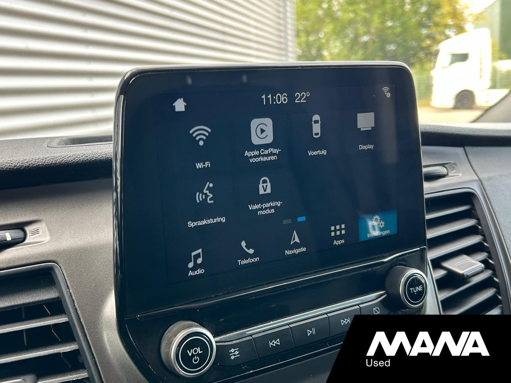 Ford Transit Custom 320 2.0TDCI 130PK L2H1 Trend Trekhaak Airco Navi Carplay 18