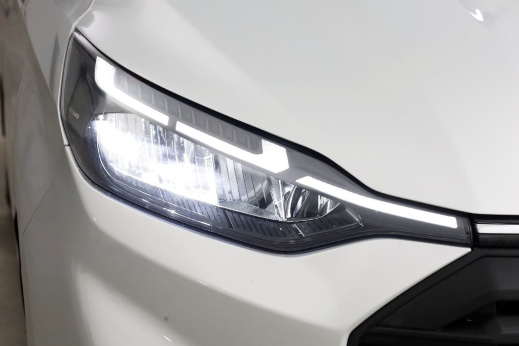 Ford Transit Custom 320 2.0 TDCI 136pk L1H1 Trend LED/ACC/Navi/Camera 06-2024 11