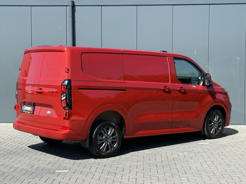 Ford Transit Custom 320 2.0 TDCI 150 PK / LIMITED / ***UNIEK 7.407 KM*** / L1H1 / ADAPTIVE CRUISE / CAMERA / AIRCO / BLINDSPOT / LANE ASSIST / 3-ZITS 3