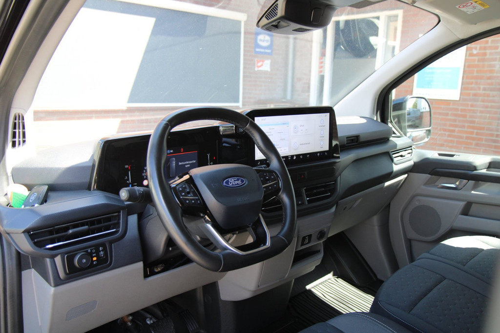 Ford Transit Custom 320 2.0 TDCI 170PK automaat L2H1 Limited / Trekhaak / App Connect / 17