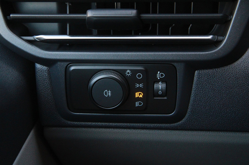 Ford Transit Custom 320 2.0 TDCI 170PK automaat L2H1 Limited / Trekhaak / App Connect / 21