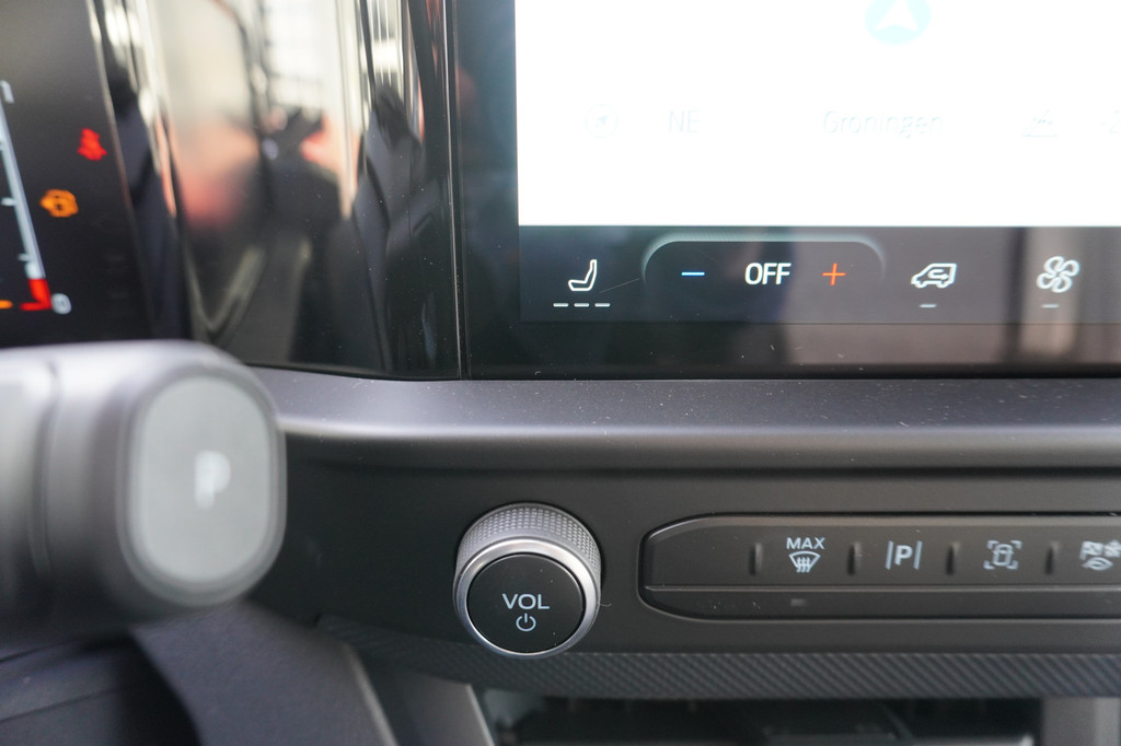 Ford Transit Custom 320 2.0 TDCI 170pk L2H1 Limited Schuifdeur L+R Automaat Nr. V126 | Airco | Adap. Cruise | Camera | Navi | Blis 18