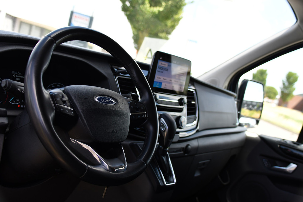 Ford Transit Custom 320 2.0 TDCI L2H1 Active DC PB Edition Camera, Cruise, Carplay, Stoelverwarming, LED, Automaat, 170pk, Sensoren, leder, 2 x Schuifdeur, Automaat, Uniek! 12