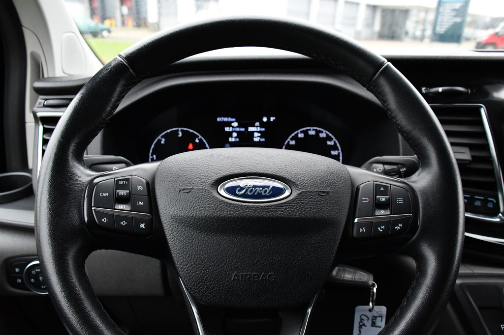 Ford Transit Custom 320 2.0 TDCI L2H1 Black Platinum Edition Camera, Cruise, Carplay, Leder, Xenon, Automaat, Trekhaak, Stoelverwarming, 2 x Schuifdeur, Uniek! 16