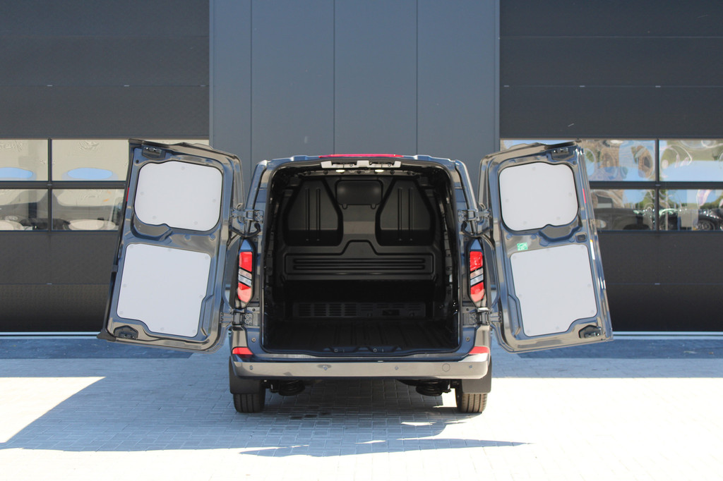 Ford Transit Custom 320 2.0 TDCI L2H1 Limited 150pk - 2x Schuifdeur - Adaptive Cruise - Verwarmd stuur - Blind spot - Navigatie - Camera - Draadloos laden - Rijklaar 11