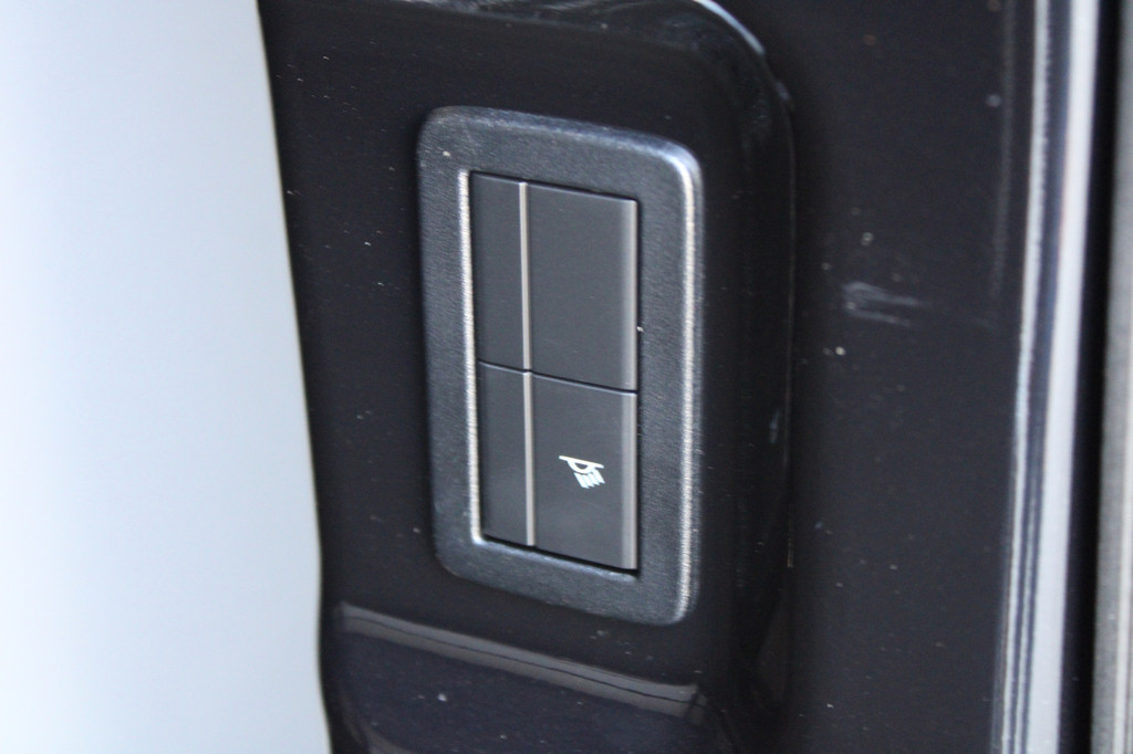 Ford Transit Custom 320 2.0 TDCI L2H1 Limited 150pk - 2x Schuifdeur - Adaptive Cruise - Verwarmd stuur - Blind spot - Navigatie - Camera - Draadloos laden - Rijklaar 16