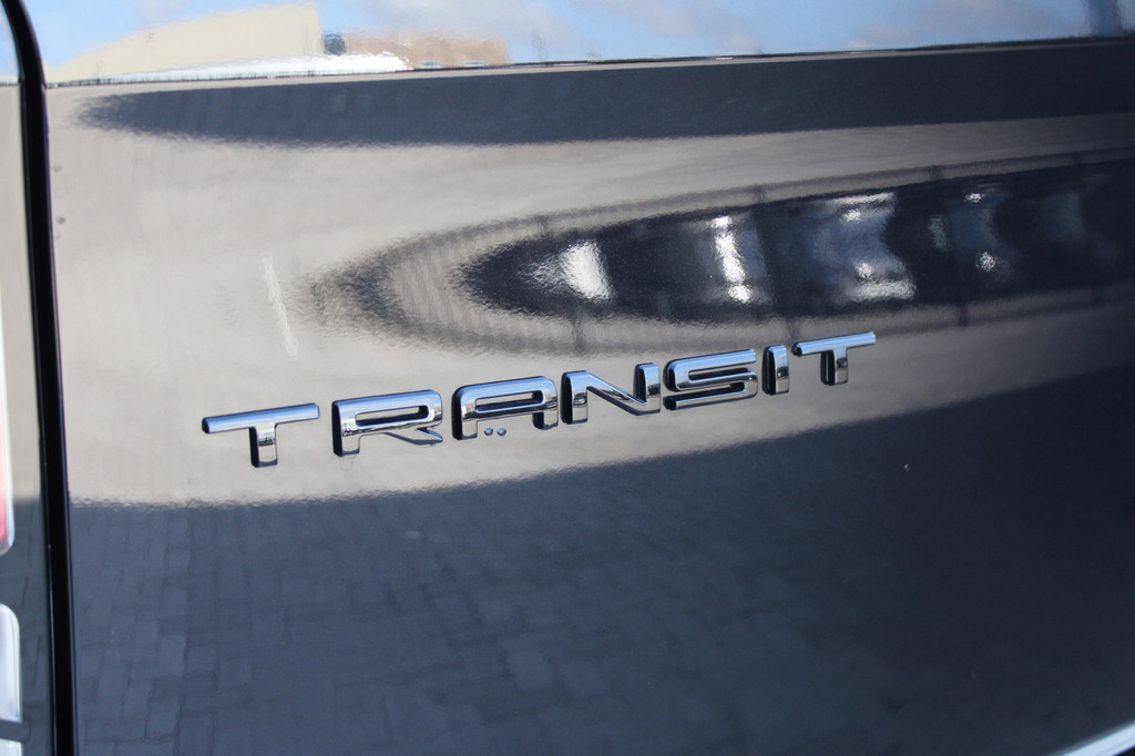 Ford Transit Custom 320 2.0 TDCI L2H1 Limited 150pk - 2x Schuifdeur - Adaptive Cruise - Verwarmd stuur - Blind spot - Navigatie - Camera - Draadloos laden - Rijklaar 18