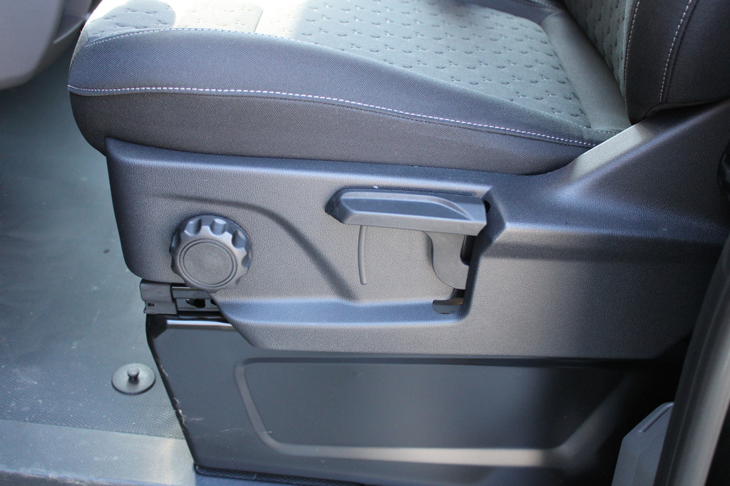 Ford Transit Custom 320 2.0 TDCI L2H1 Limited 150pk - 2x Schuifdeur - Adaptive Cruise - Verwarmd stuur - Blind spot - Navigatie - Camera - Draadloos laden - Rijklaar 20