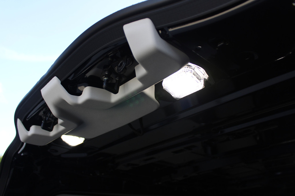 Ford Transit Custom 320 2.0 TDCI L2H1 Limited 150pk - Adaptive Cruise - Verwarmd stuur - Blind spot - Navigatie - Camera - Draadloos laden - Rijklaar 16