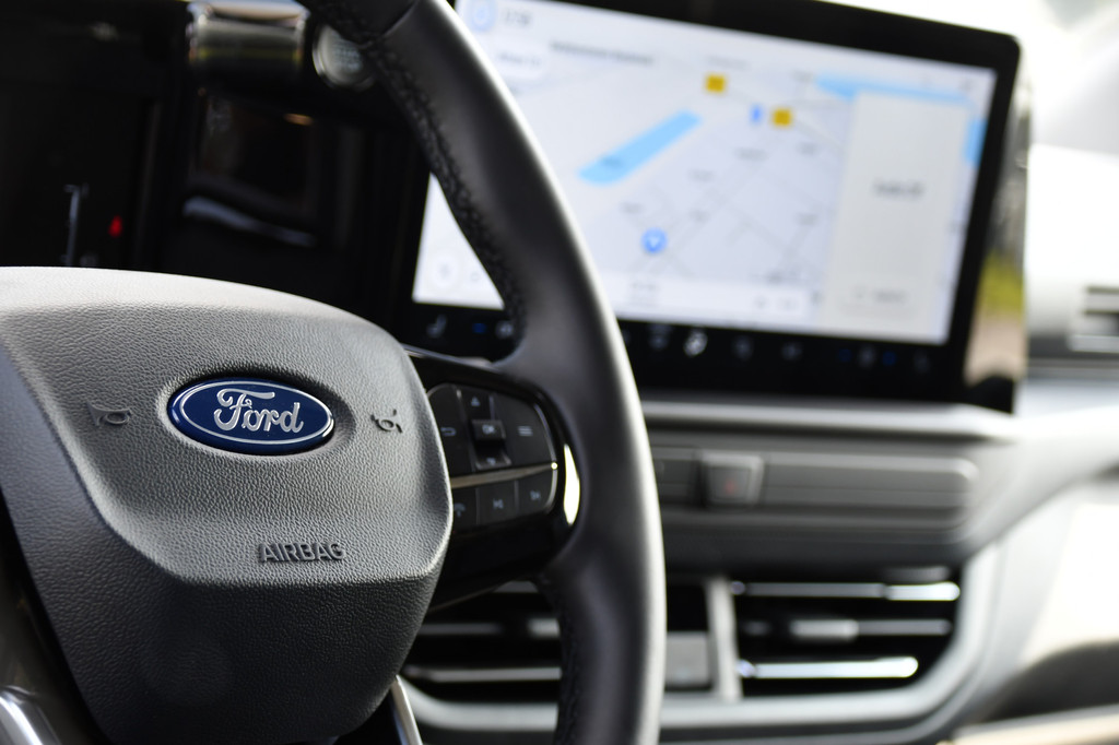 Ford Transit Custom 320 2.0 TDCI L2H1 Limited Adaptieve Cruise, Camera, Carplay, 170PK, Multimedia, Keyless, LED, Trekhaak, Uniek! 15