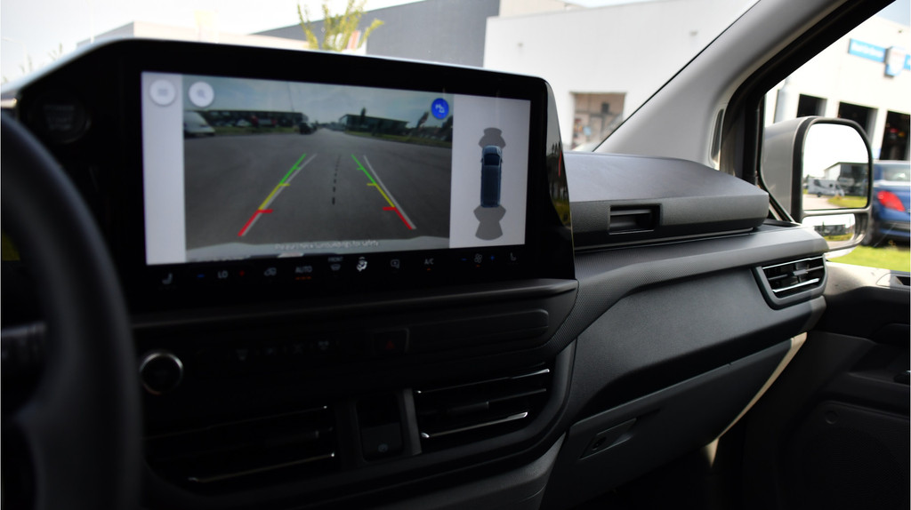 Ford Transit Custom 320 2.0 TDCI L2H1 Limited Adaptieve Cruise, Camera, Carplay, 170PK, Multimedia, Keyless, LED, Trekhaak, Uniek! 16