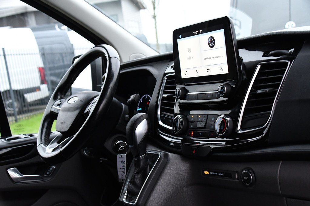 Ford Transit Custom 320 2.0 TDCI L2H1 Limited DC Cruise, Camera, Carplay, 170pk, Automaat, 15