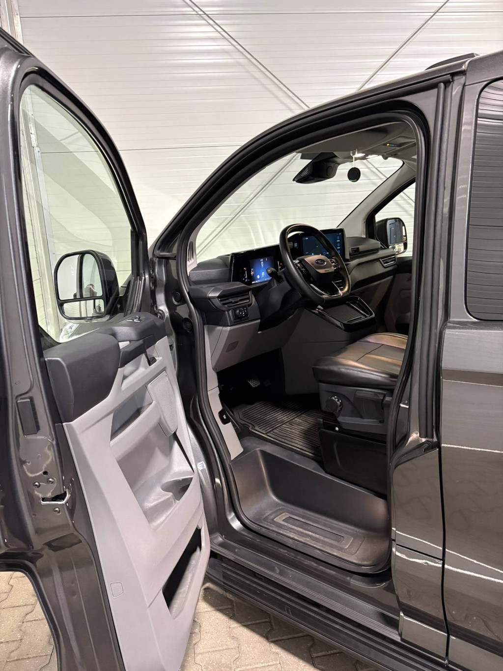 Ford Transit Custom 320 2.0 TDCI L2H1 Limited DC VVB493 Prijs zoals getoond 10