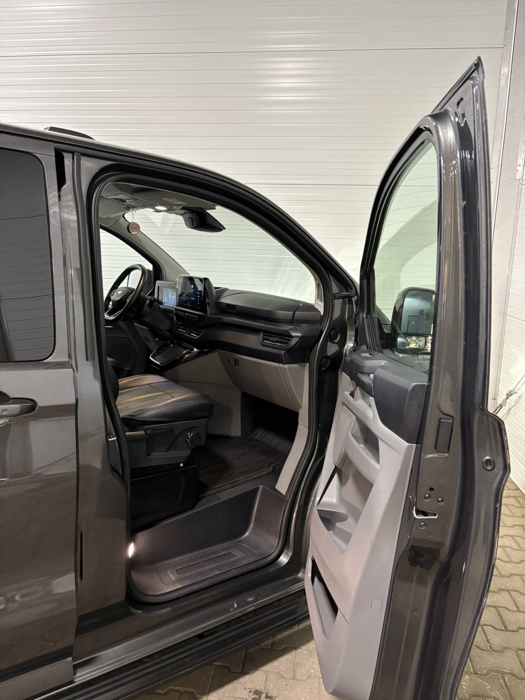 Ford Transit Custom 320 2.0 TDCI L2H1 Limited DC VVB493 Prijs zoals getoond 20