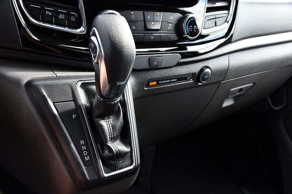 Ford Transit Custom 320 2.0 TDCI L2H1 MS-RT DC Full Options! Adaptieve Cruise, Camera, Carplay, 185PK, Xenon, Automaat, Leder, Stoelverwarming, Trekhaak, Uniek! 16