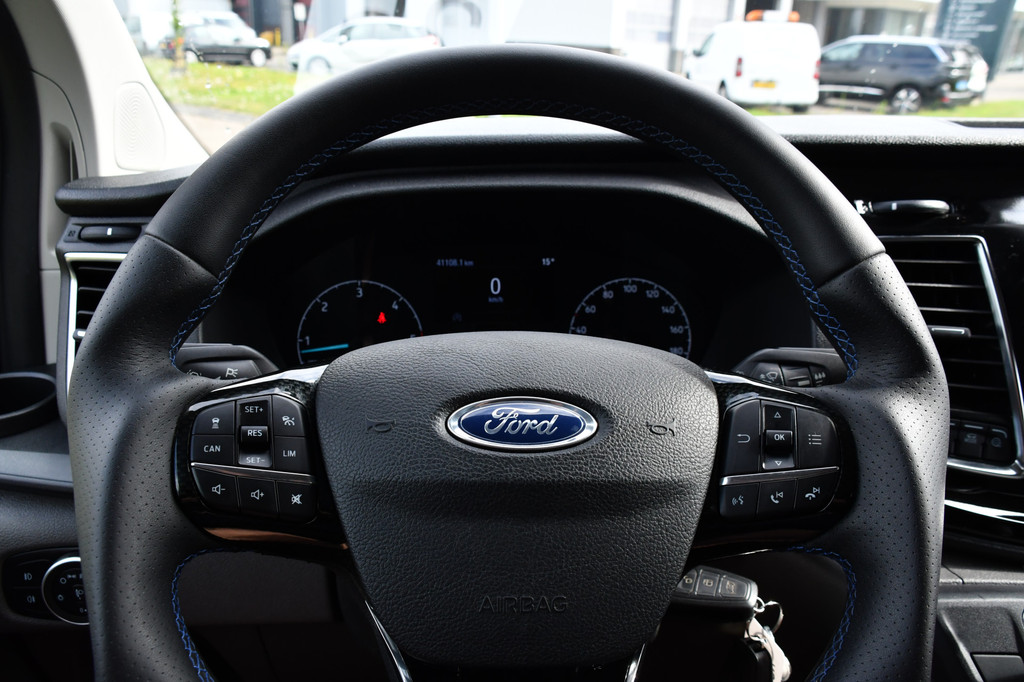 Ford Transit Custom 320 2.0 TDCI L2H1 MS-RT DC Full Options! Adaptieve Cruise, Camera, Carplay, 185PK, Xenon, Automaat, Leder, Stoelverwarming, Trekhaak, Uniek! 18