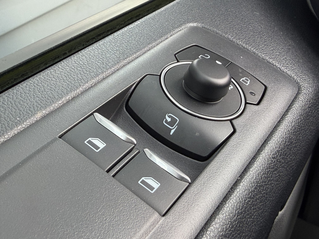 Ford Transit Custom 320 2.0 TDCI L2H1 NEXT LEVEL 170 PK AUT 14