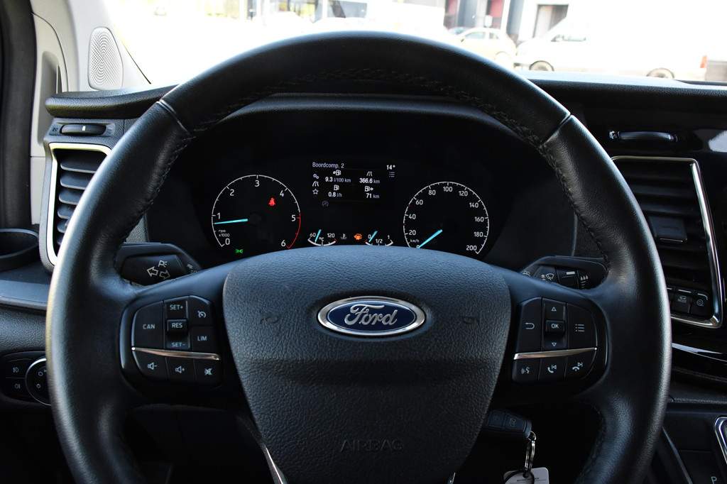 Ford Transit Custom 320 2.0 TDCI L2H1 Platinum Edition DC MARGE! Camera, Cruise, Carplay, 130pk, Automaat, Leder, LED, Multimedia, Stoelverwarming, Uniek! 17