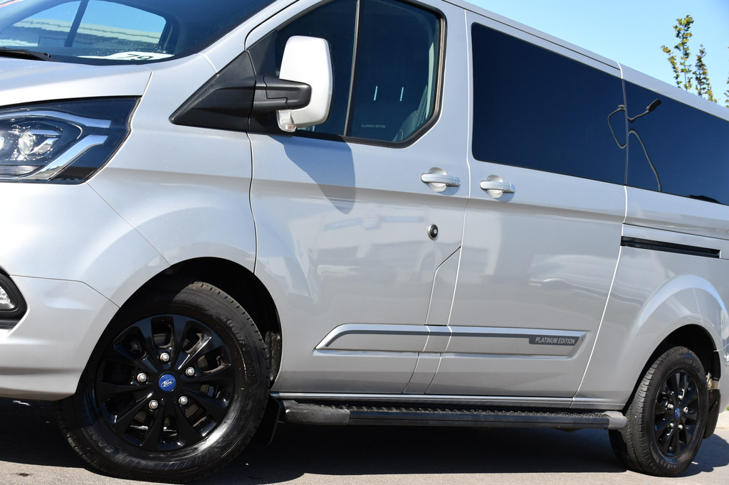 Ford Transit Custom 320 2.0 TDCI L2H1 Platinum Edition DC MARGE! Camera, Cruise, Carplay, 130pk, Automaat, Leder, LED, Multimedia, Stoelverwarming, Uniek! 9