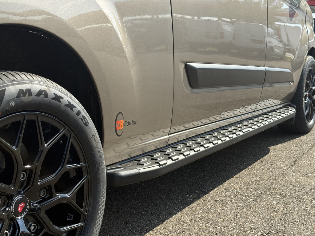 Ford Transit Custom 320 2.0 TDCI L2H1 Raptor | ZB Edition | NL-auto | 1e Eig | Sportvelgen | Treeplanken | Trekhaak 12