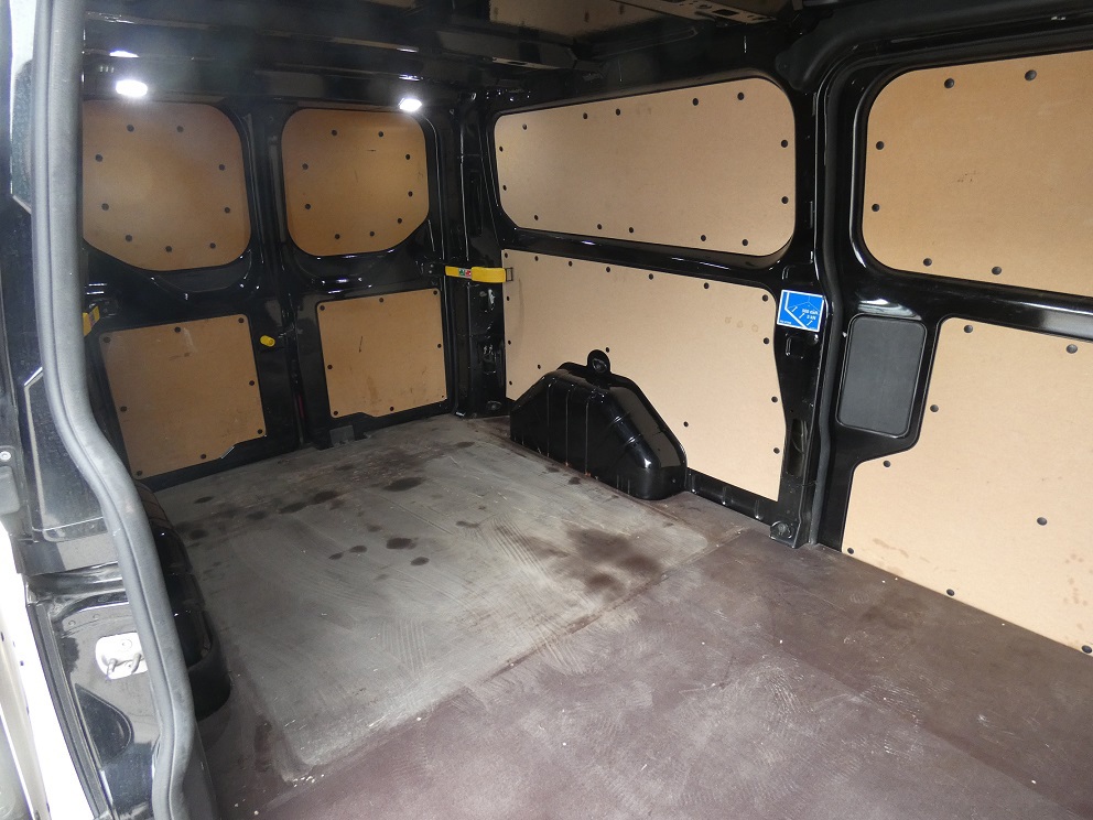 Ford Transit Custom 320 2.0 TDCI L2H1 Sport* navi/cam*xenon* 10