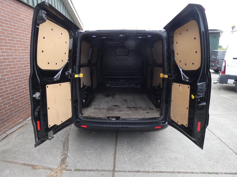 Ford Transit Custom 320 2.0 TDCI L2H1 Sport* navi/cam*xenon* 6