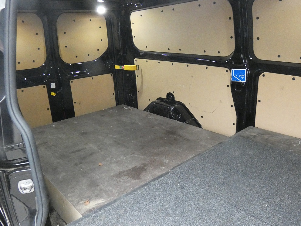 Ford Transit Custom 320 2.0 TDCI L2H1 Sport* navi/cam*xenon* 8