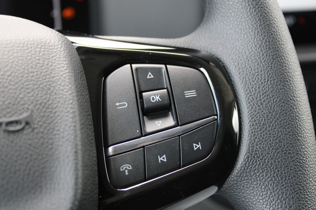 Ford Transit Custom 320 2.0 TDCI L2H1 Trend 136pk - 2x Schuifdeur - Achterklep - Carplay - Android - LED koplampen - Stoelverwarming - 70l tank - Rijklaar 21