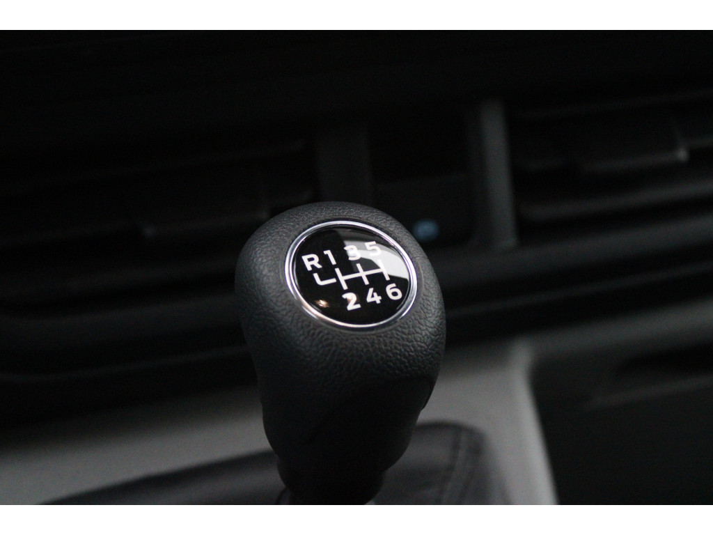 Ford Transit Custom 320 2.0 TDCI L2H1 Trend 136pk - Carplay - Android - LED koplampen - Stoelverwarming - 70l tank - Rijklaar 11