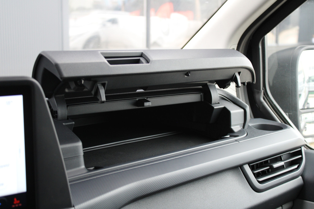 Ford Transit Custom 320 2.0 TDCI L2H1 Trend 150pk - Bijrijdersstoel 1+1 - Carplay - Camera - Android - LED koplampen - Stoelverwarming - 70l tank - Rijklaar 14