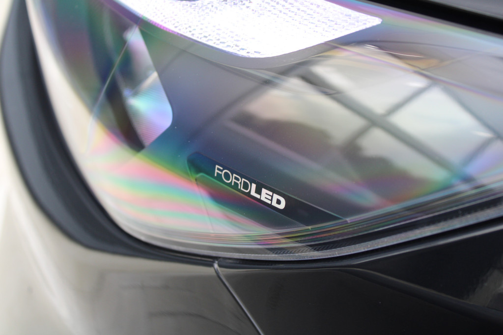 Ford Transit Custom 320 2.0 TDCI L2H1 Trend 150pk - Bijrijdersstoel 1+1 - Carplay - Camera - Android - LED koplampen - Stoelverwarming - 70l tank - Rijklaar 18