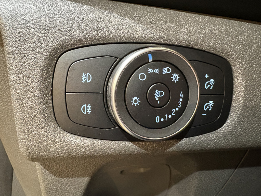 Ford Transit Custom 320 2.0 TDCI L2H1 Trend / Euro 6 / Airco / Cruise Control / PDC / Trekhaak / Imperiaal 12