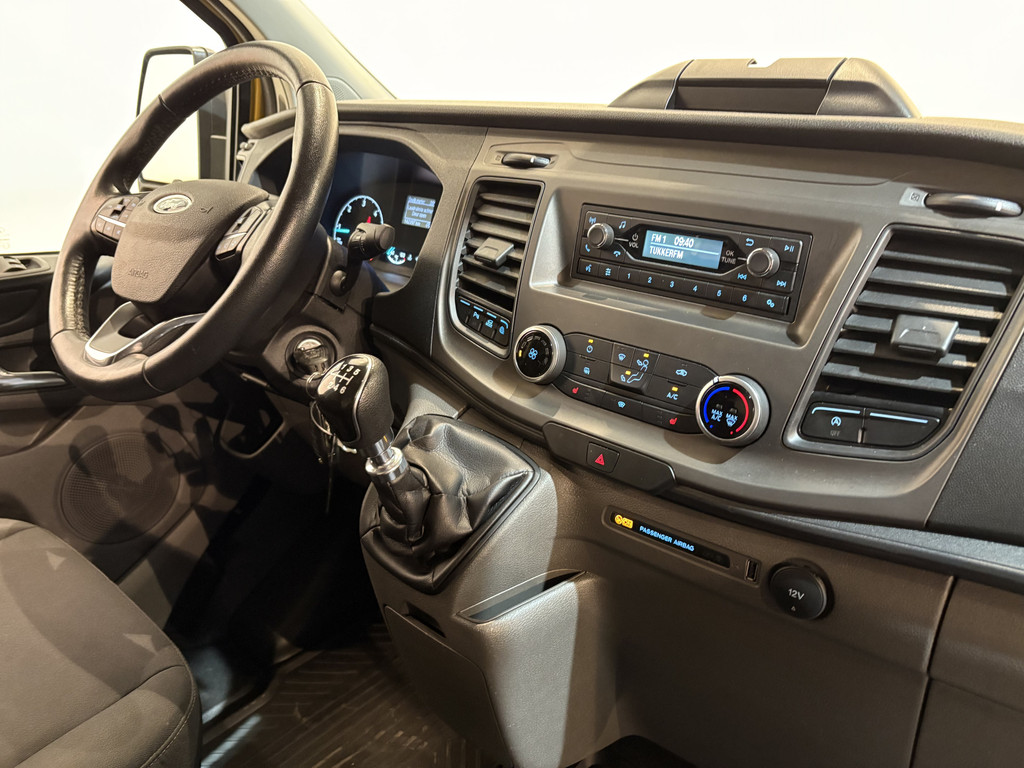 Ford Transit Custom 320 2.0 TDCI L2H1 Trend / Euro 6 / Airco / Cruise Control / PDC / Trekhaak / Imperiaal 17