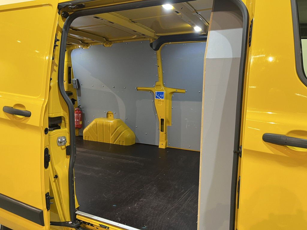 Ford Transit Custom 320 2.0 TDCI L2H1 Trend / Euro 6 / Airco / Cruise Control / Trekhaak / 220 V. / PDC / 65.600 KM !! 19