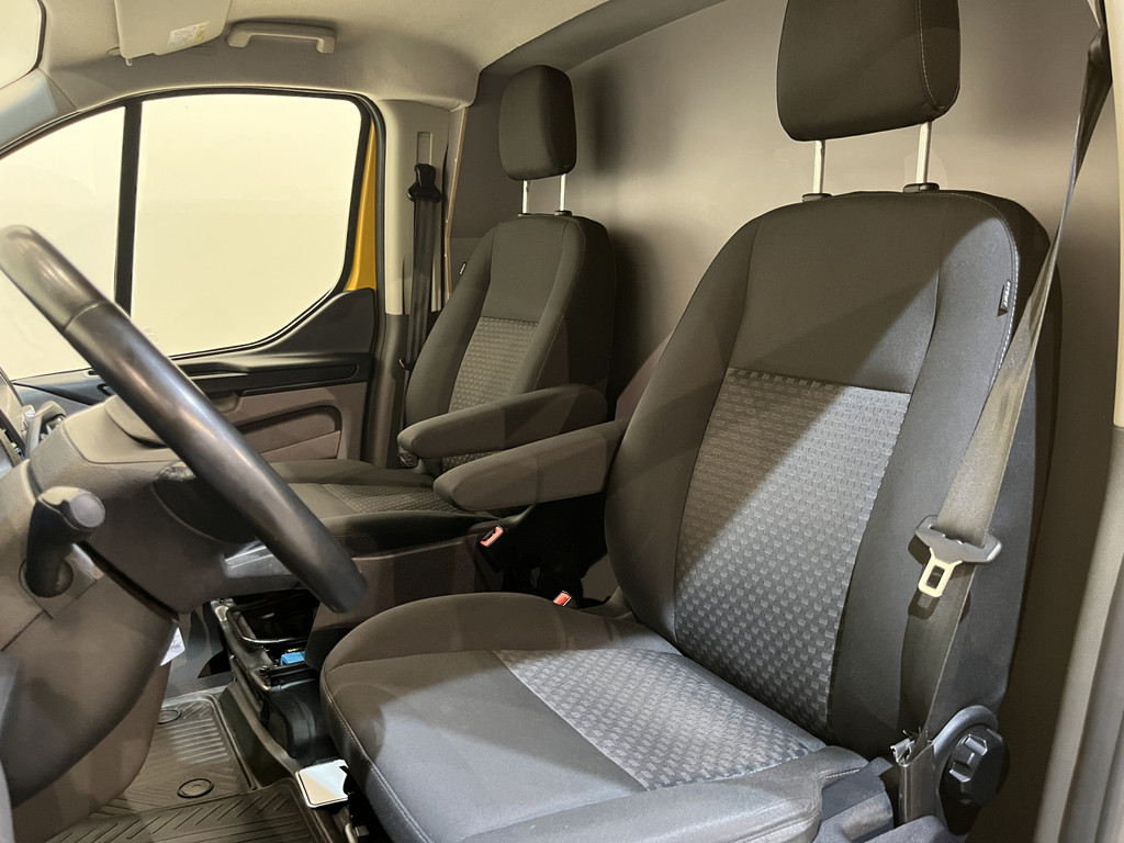 Ford Transit Custom 320 2.0 TDCI L2H1 Trend / Euro 6 / Airco / Cruise Control / Trekhaak / 220 V. / PDC / 65.600 KM !! 8