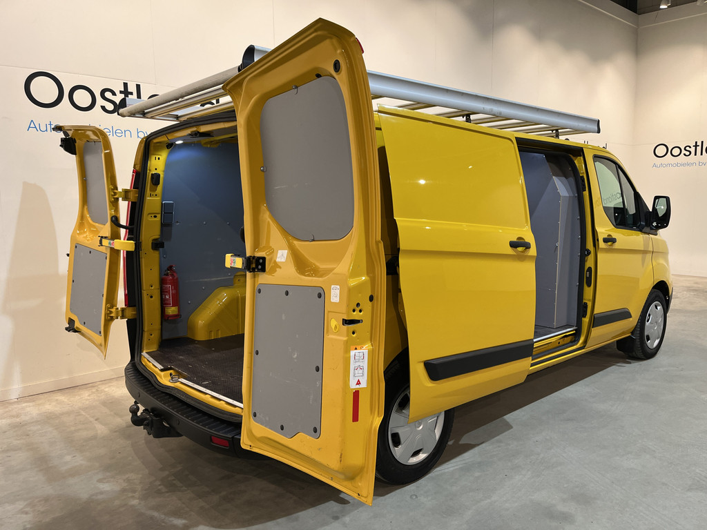 Ford Transit Custom 320 2.0 TDCI L2H1 Trend / Euro 6 / Airco / Cruise Control / Trekhaak / PDC / Imperiaal / 68.700 KM !! 2