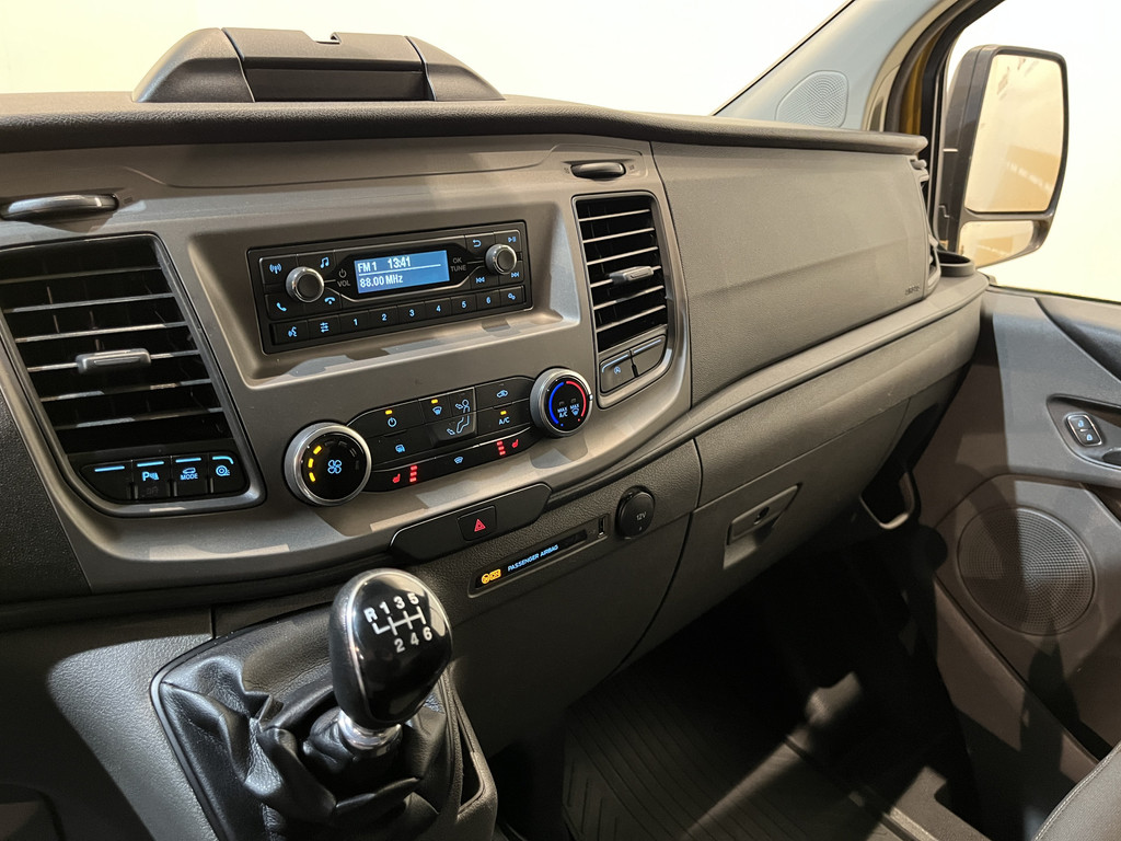 Ford Transit Custom 320 2.0 TDCI L2H1 Trend / Euro 6 / Airco / Cruise Control / Trekhaak / PDC / Imperiaal / 68.700 KM !! 7