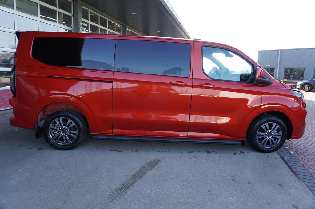 Ford Transit Custom 320L 2.0 TDCI 136pk L2H1 Limited Nr. V153 | Airco | Adap.cruise | Navi | Glaslookpanelen | Spoilers 3