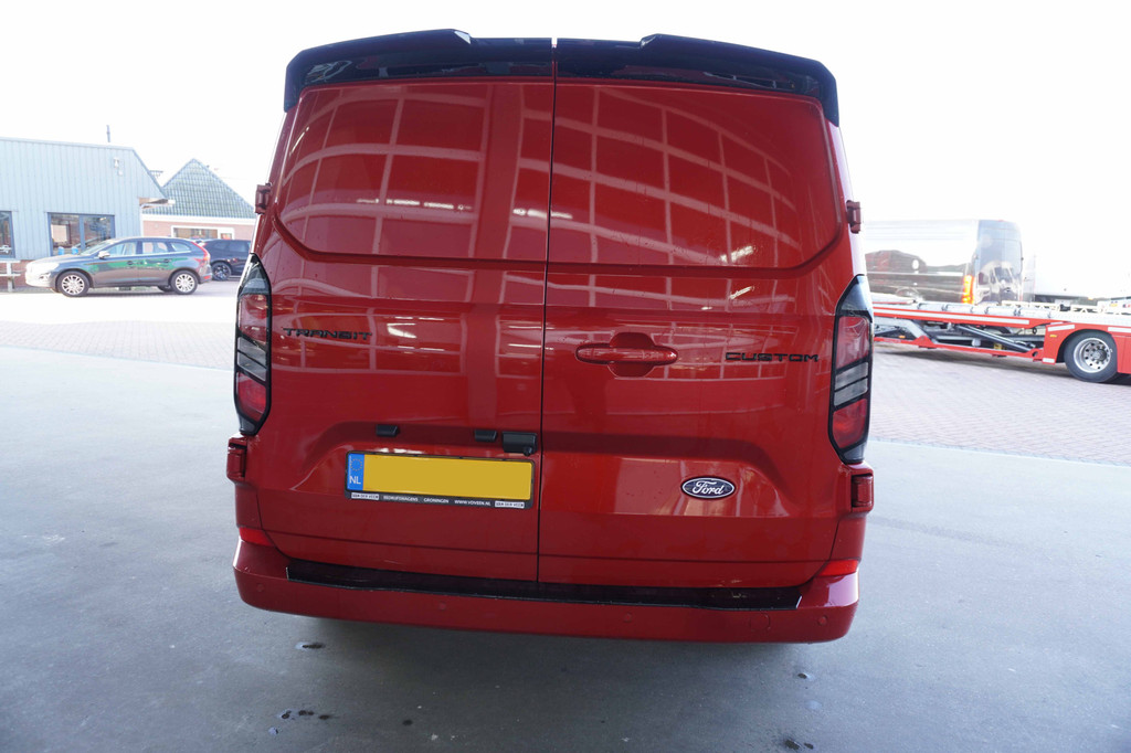 Ford Transit Custom 320L 2.0 TDCI 136pk L2H1 Limited Nr. V153 | Airco | Adap.cruise | Navi | Glaslookpanelen | Spoilers 6