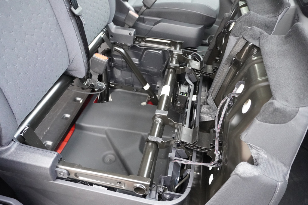 Ford Transit Custom 320L 2.0 TDCI 150PK L2H1 Limited Nr. V056 | Airco | Apple-Android | Camera | Cruise | Trekhaak 16