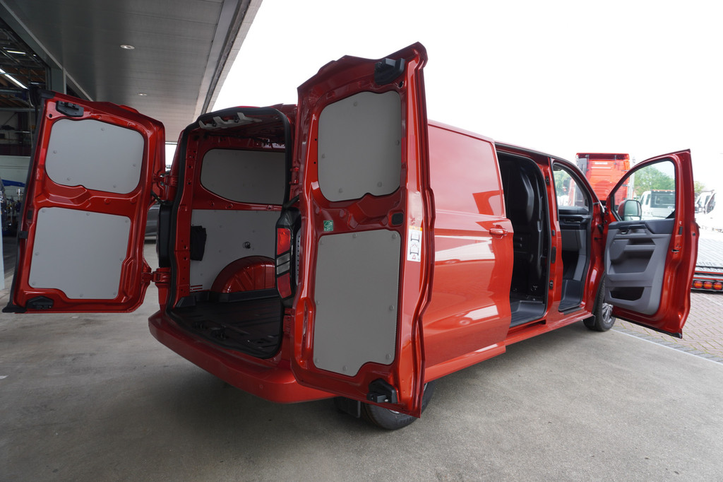 Ford Transit Custom 320L 2.0 TDCI 170PK L2H1 Limited Automaat Nr. V058 | Adap.Cruise | Navi | Airco | Camera 8