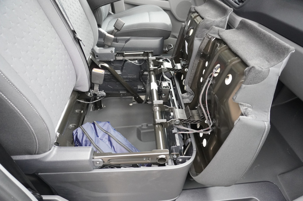 Ford Transit Custom 320L 2.0 TDCI 170PK L2H1 Limited Automaat Nr. V154 | Airco | adap.Cruise | Navi | Camera | Blis 20