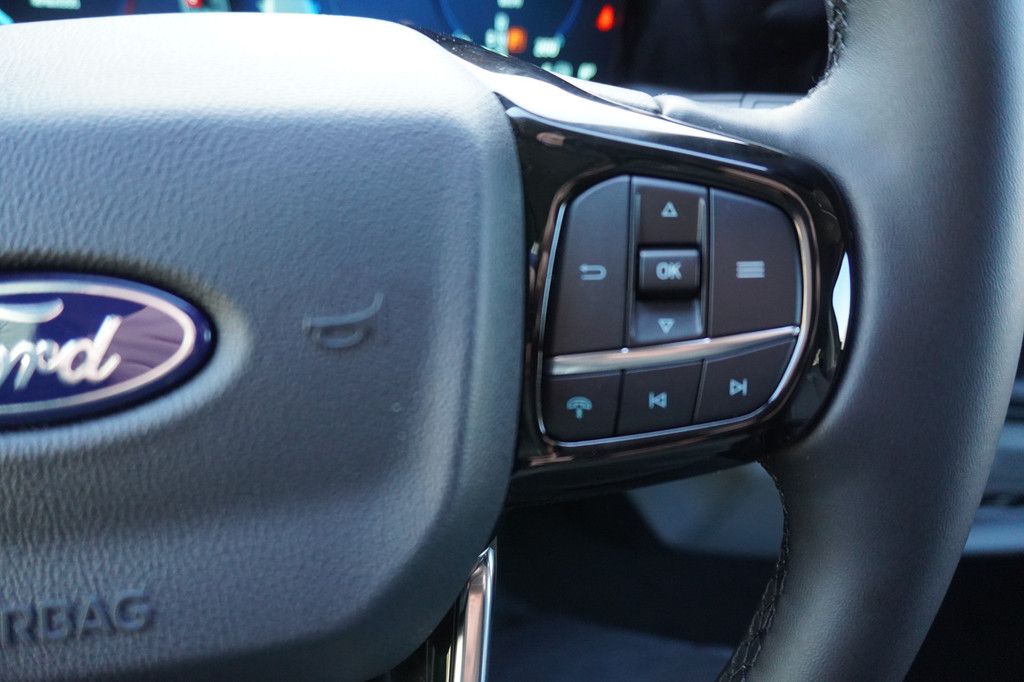 Ford Transit Custom 320L 2.0 TDCI 170PK L2H1 Limited DubbelCabine Automaat Schuifdeur L/R Nr. V072 | Trekhaak | Airco | Adap.Cruise | Navi | 360 Camera DEMO 16