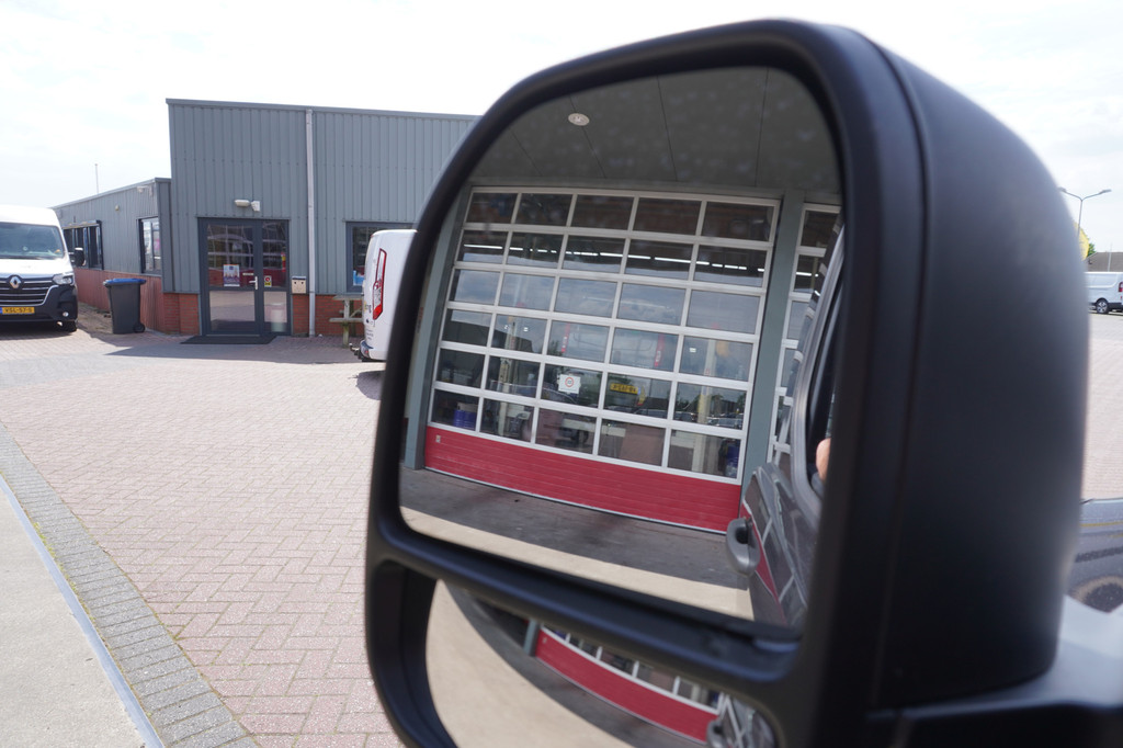 Ford Transit Custom 320L 2.0 TDCI 170PK L2H1 Trend Automaat Schuifdeur L / R Nr. V095 | Airco | Adap.Cruise | Navi | Camera | Blis | Glaslook 21