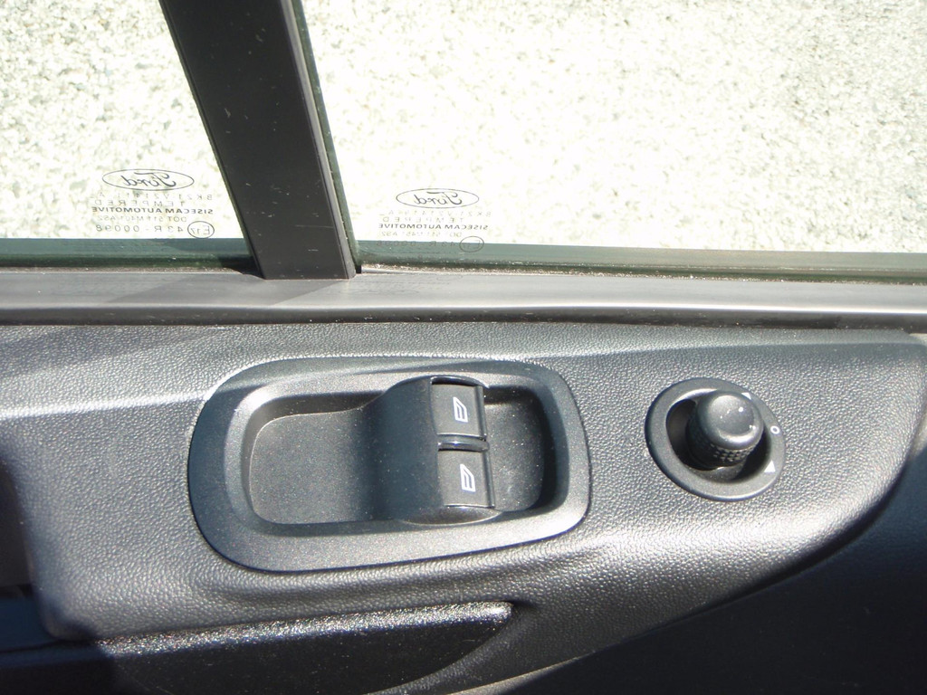 Ford Transit Custom 320 L2 H2 Luxe Sortimo kasten 220v 124833 km bj 19 15