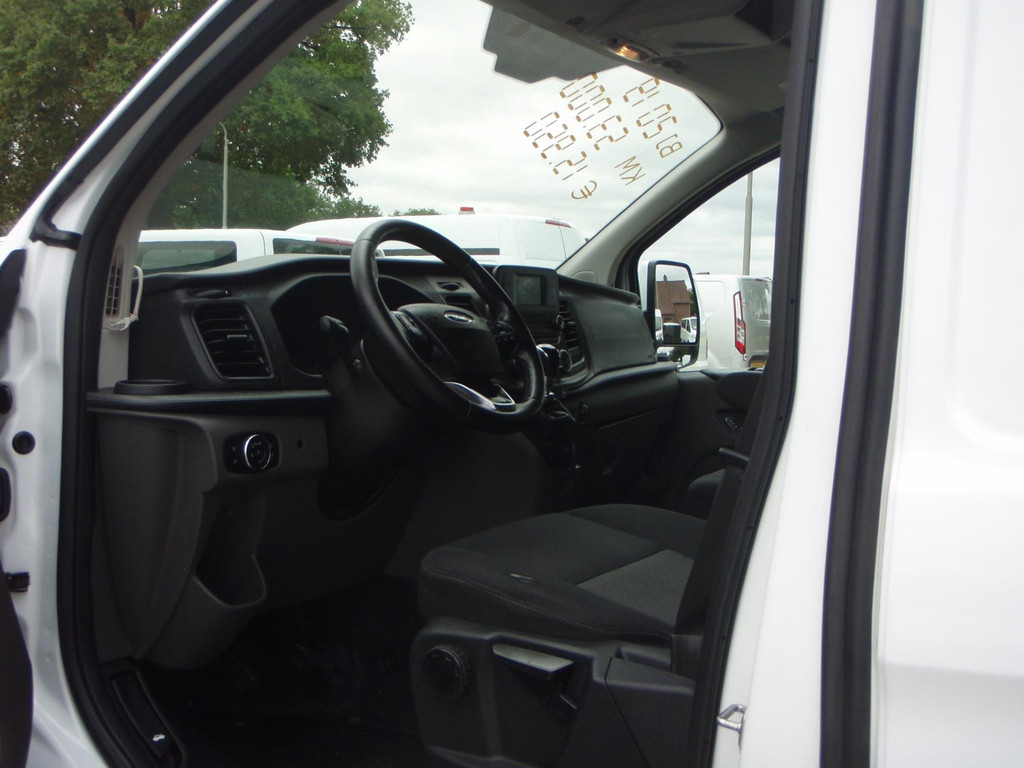 Ford Transit Custom 320 L2H2 Trend zeer lage km stand 53606 bj 19 13